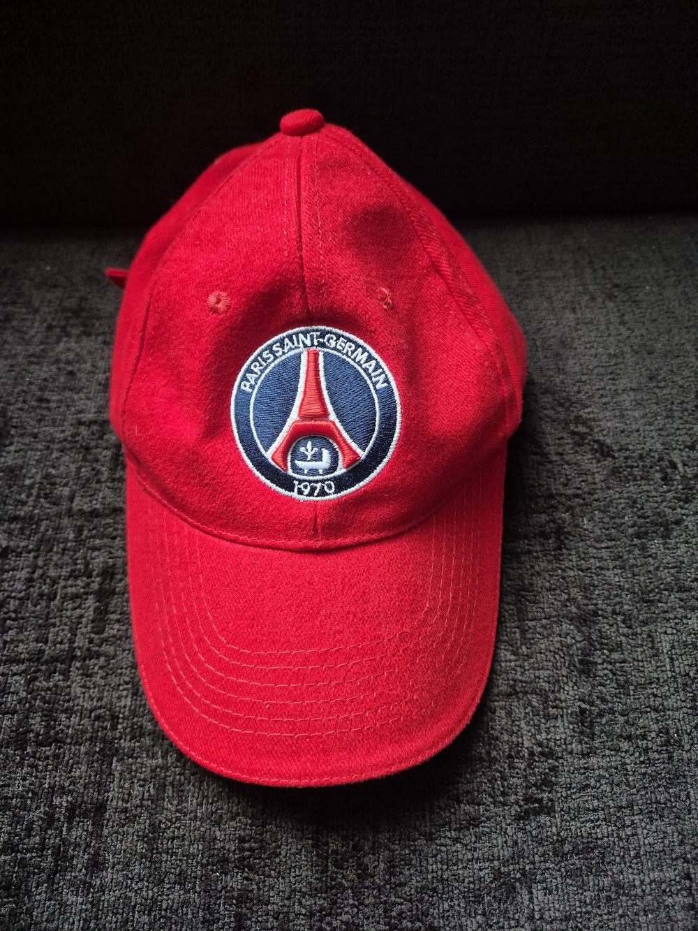 Official Paris Saint-Germain (PSG) Football Club Red Baseball Cap
